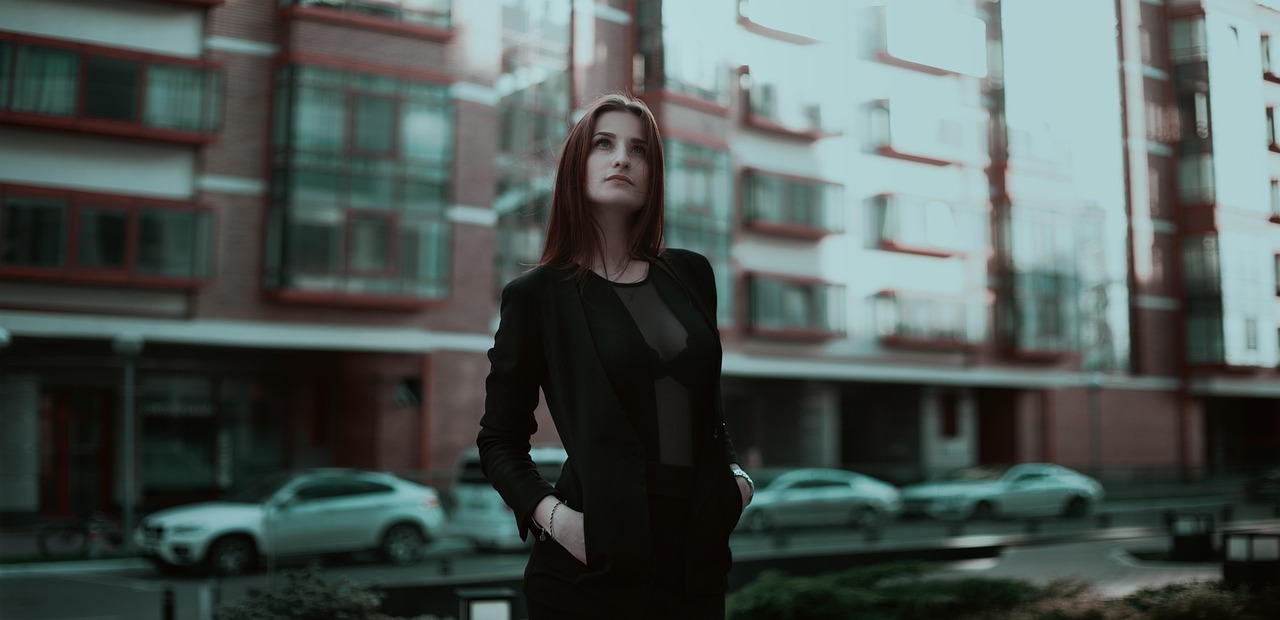 Business woman, business, young woman — Swiss Replica Watches: Trends and Innovations